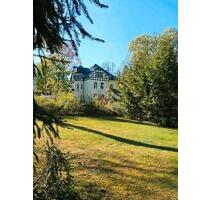 2,5 Zimmer Maisonette-Wohnung am Kurpark mit EBK ca.74+23qm - Bad Elster