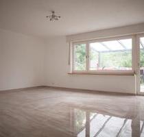 WG Zimmer Neuwertig Renoviert - 350,00 EUR Kaltmiete, in Siegen (PLZ: 57072)