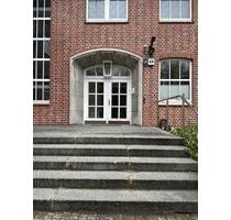 Helles Büro im Erdgeschoss in Top-Lage von Hamburg-Volksdorf