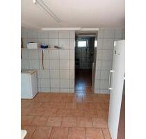 Lager-Halle als LaborBüros - 400,00 EUR Kaltmiete, ca.  50,00 m² in Gelnhausen (PLZ: 63571)