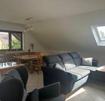 Helle 3-ZKB-Dachgeschosswohnung mit Balkon und Stellplatz zu vermieten - Oestrich-Winkel