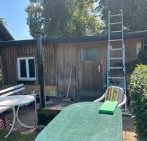 Pachtgarten in Erfurt (Dach der Laube muss neu)