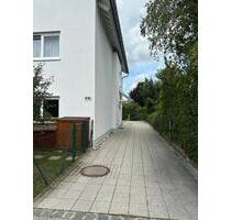 Exklusive DG Wohnung mit Kamin Balkon und Wohlfühlbad - Fürstenfeldbruck
