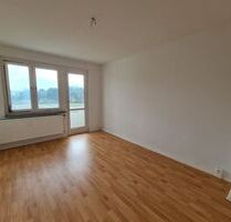 Gut aufgeteilte 3-Raum-Wohnung mit Balkon inkl. EBK in Rehmsdorf zu vermieten! - Elsteraue