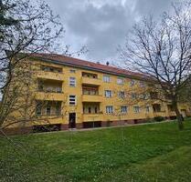 Idyllisch gelegene 2- Zimmerwohnung inkl. Tageslichtbad mit Badewanne+Balkon+separater Küchenbereich - Magdeburg Neue Neustadt