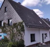 Zweifamilienhaus mit Potenzial und idyllisch gelegen - Heimbach