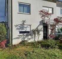 Modernisiertes REH -ohne Makler- mit Terrasse,Balkon,Garten,4 SZ - Plochingen