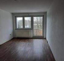 Günstiger Wohnen - 4 Zimmer Wohnung zum Selbstgestalten (Material wird gestellt) - Sömmerda
