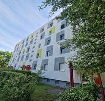 **FRISCH RENOVIERT**3-Zimmer-Wohnung 2.Etage Balkon Bad mit Wanne ab sofort - Cottbus Brunschwig