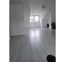 2,5 Zimmer DG - 790,00 EUR Kaltmiete, ca.  68,00 m² in Kassel (PLZ: 34134) Niederzwehren