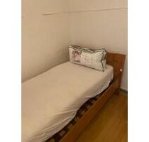 1 Zimmmer Appartement - 295,00 EUR Kaltmiete, ca.  12,00 m² in Duisburg (PLZ: 47119) Laar