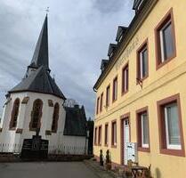 Sehr schöne Altbauwohnung in einem Pfarrhaus - Dahnen