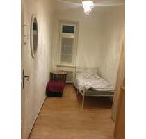 1 kleine zimmer zu vermieten 380 warm nur frauen - Berlin Mitte