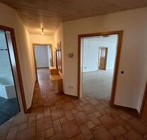 Helle 3-Zimmer Wohnung in ruhiger Lage zu vermieten! - Neustadt an der Aisch