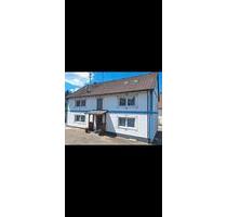 Biete Zweifamilienhaus mit Doppelgarage Provisionsfrei - Fischach