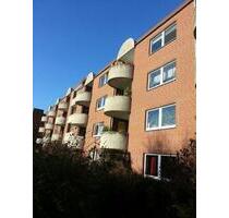Renovierte 2-Zimmer-Wohnung mit Aufzug, Dusche und Balkon - Hannover Buchholz-Kleefeld