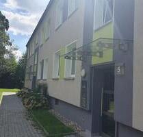 Gemütliche DG-Wohnung - komplett renoviert inkl. Bodenbelag und Tageslichtbadezimmer! - Essen Stadtbezirk VI