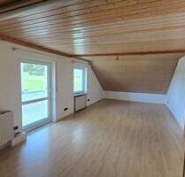 Großzügige 4-Zimmer-DG-Wohnung mit EBK WeisendorfOT Mitteldorf
