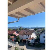 Traumhafte 4-Zimmerwohnung mit Loggia & Bergblick in Traunstein