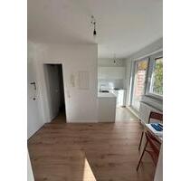 Möblierte 1-Zimmerwohnung mit großer Dachterasse in Nbg-Schweinau - Nürnberg Gebersdorf
