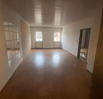 Frisch renovierte 82 m2, 2-Zi Wohnung im Herzen von Eschenbach - Eschenbach in der Oberpfalz