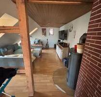 Helle 3-Zimmer-Altbauwohnung mit Schwedenofen im DG - Sonneberg