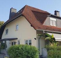 Charmante Doppelhaushälfte in Hanau-Wilhelmsbad–Wohnen am Wald