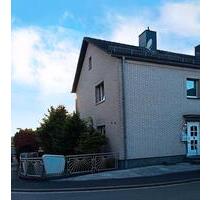 Charmantes Reihenendhaus mit Wintergarten, Garage & Garten - Riegelsberg