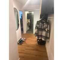 Helle, neu sanierte 2-Zi-Wohnung, 81549 München, teilmöbliert - Sinzing