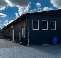 Industriehalle mit Bungalow in Isenbüttel