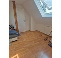 2 Zimmer Wohnung - 830,00 EUR Kaltmiete, ca.  40,00 m² in Pfullingen (PLZ: 72793)