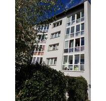Helle 2-Zimmer-Wohnung mit Winterbalkon in Nürnberg-Südstadt zu v
