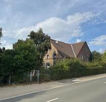 Wohnhaus mit Nebengebäuden in Neuenkirchen Melle