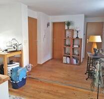 2 RM Wohnung 73m2 Erdgeschoss, Bad mit Licht, zentrumnah + modern - Neustrelitz