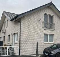 Modernes Einfamilienhaus mit Einliegerwohnung in Schwalmtal