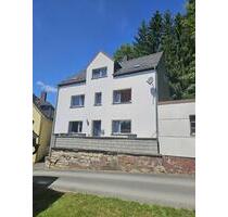 Großfamilienhaus mit Garten in ruhiger Lage – Münchberg-Schlegel
