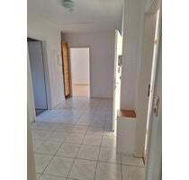 Helle 3-Zimmer-DG-Wohnung mit Balkon & EBK in HirschhornErsheim - Hirschhorn (Neckar)