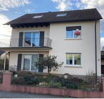 Einfamilienhaus mit Wohn-Büro-Anbau auf 541 m² Grundstück - Otterstadt