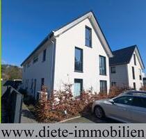 Neubau2021 - schicke Doppelhaushälfte in attraktiver Lage von Stukenbrock - Schloß Holte-Stukenbrock