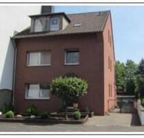 Schöne Dachgeschoßwohnung 2OG in ruhiger Lage mit Blick ins Grüne - Duisburg Essenberg