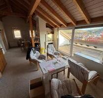 Charmante DG-Wohnung mit Balkon und Ausblick - Königsbach-Stein
