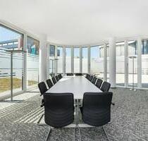 Privater Büroraum für 4 Person in Regus Airport City - Düsseldorf Stadtbezirk 5