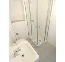** Modernisierte 2-Zi-Altbauwohnung mit Dusche in zentraler Lage von Essen-Holsterhausen **