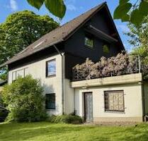 Einfamilienhaus mit Doppelgarage und Werkstatt - Marienheide
