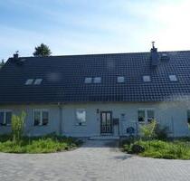 Moderne 3-Raum-Wohnung mit Einbauküche und Balkon - Malchow