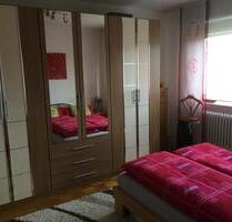 2 Zimmer, (Einbau-)Küche, Bad (mit Wanne). Aufzug, Balkon, Keller - Minden