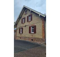 Ehemaliger Bauernhof mit zwei Wohnhäusern und zwei Scheunen - Schefflenz