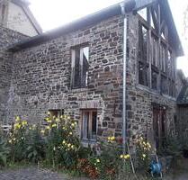Bruchsteinhaus an der Ahr - 1.500,00 EUR Kaltmiete, in Schuld (PLZ: 53520)
