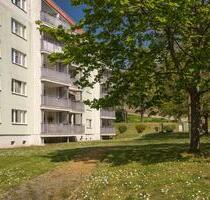 3 Zimmerwohnung in begrüntem Wohngebiet- Balkon - Stellplatz -Moritzwiesen 14 - Naumburg (Saale)