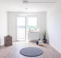 Möblierte 4-Raum-Wohnung mit Balkon - Chemnitz Klaffenbach